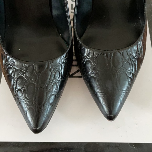 Black Nine West pointy toe heel size 7.5 - Picture 7 of 7